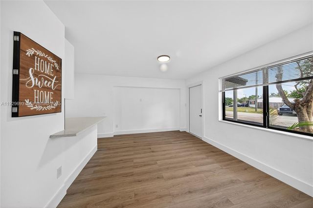 2633 NE 13th Ave 1, Pompano Beach, FL 33064