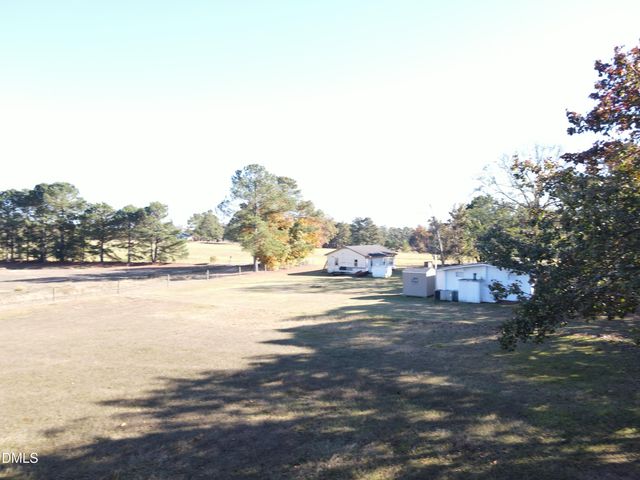 178 McGee Barefoot Lane, Coats, NC 27521