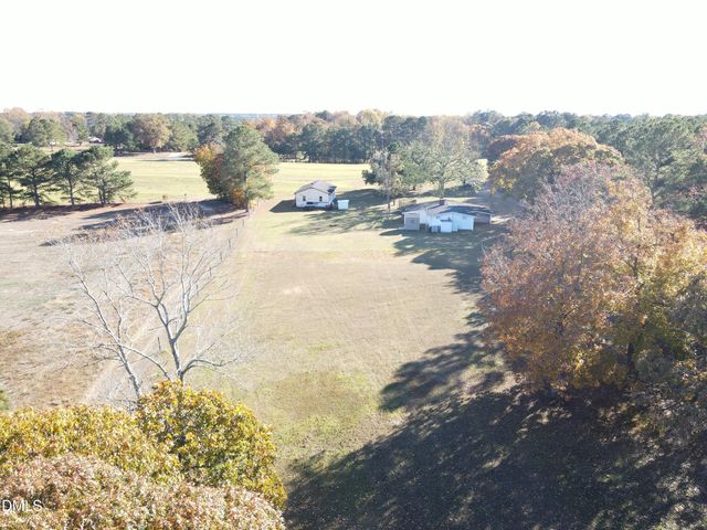 178 McGee Barefoot Lane, Coats, NC 27521