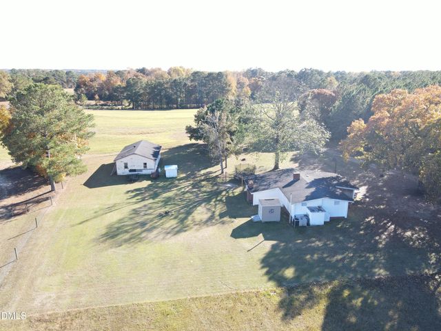 178 McGee Barefoot Lane, Coats, NC 27521