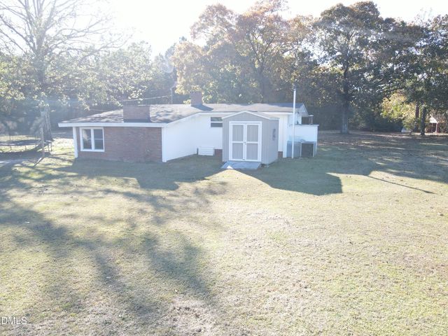 178 McGee Barefoot Lane, Coats, NC 27521