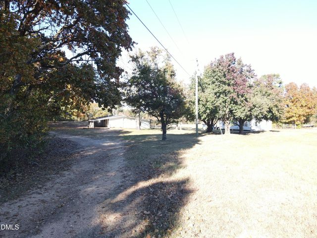 178 McGee Barefoot Lane, Coats, NC 27521