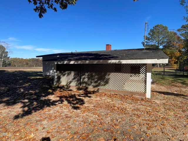 178 McGee Barefoot Lane, Coats, NC 27521