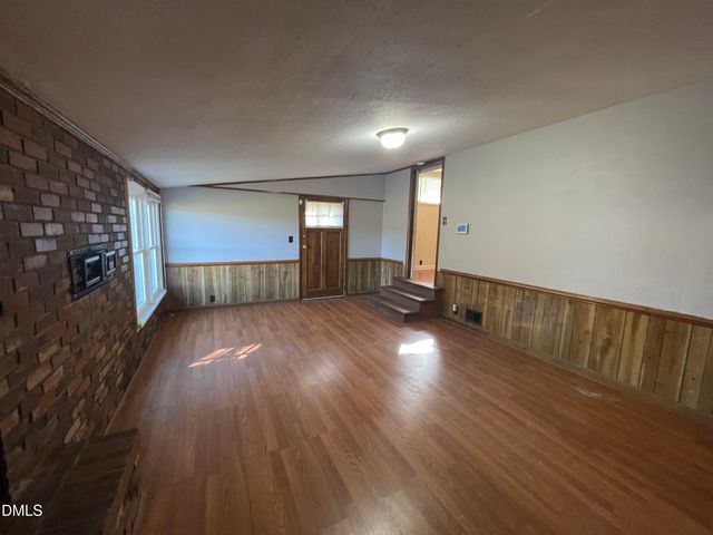 178 McGee Barefoot Lane, Coats, NC 27521