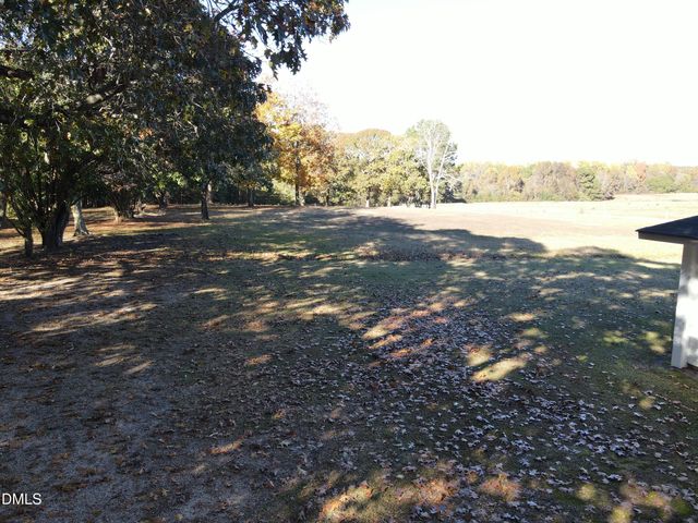 178 McGee Barefoot Lane, Coats, NC 27521