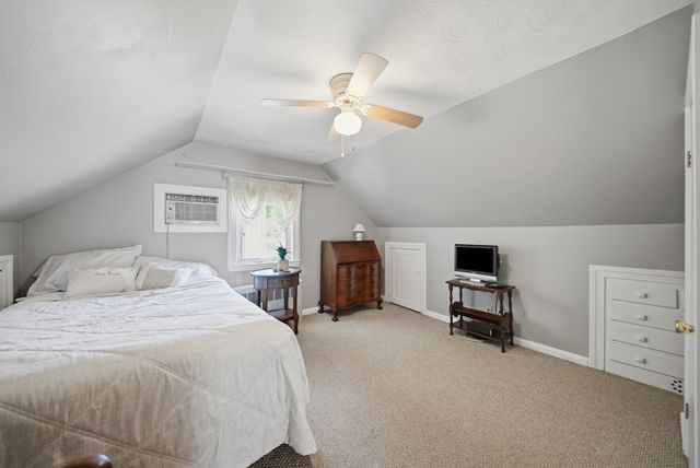10 Summit Ter, Peabody, MA 01960