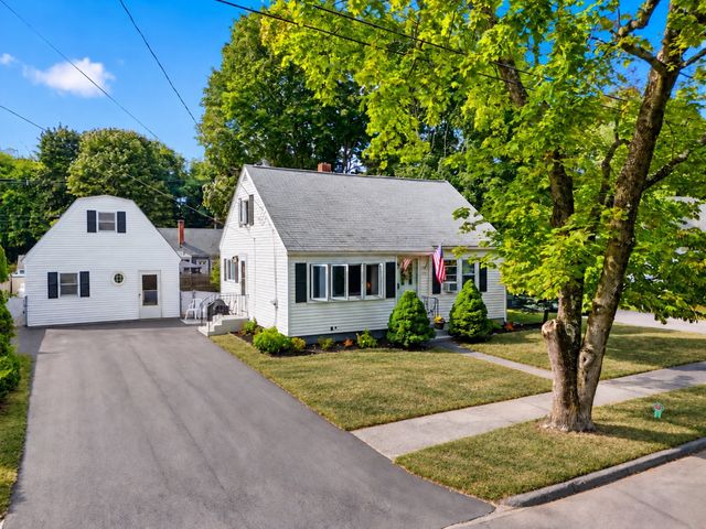 10 Summit Ter, Peabody, MA 01960