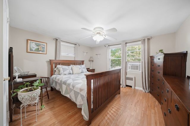 10 Summit Ter, Peabody, MA 01960