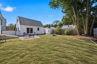 10 Summit Ter, Peabody, MA 01960