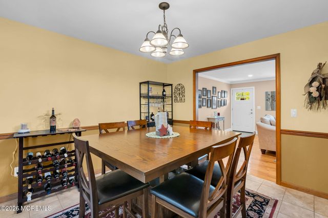 633 Spray Avenue, Beachwood, NJ 08722