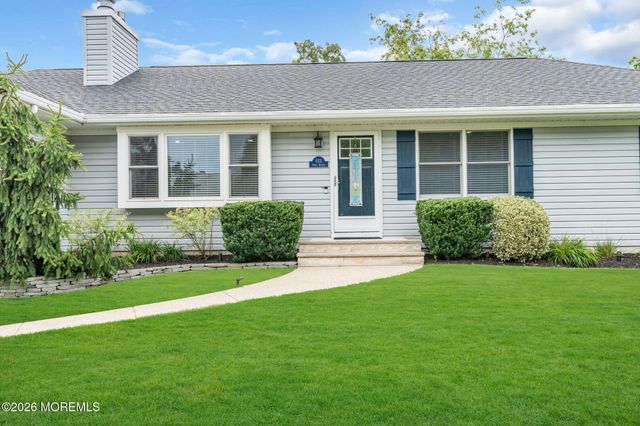633 Spray Avenue, Beachwood, NJ 08722