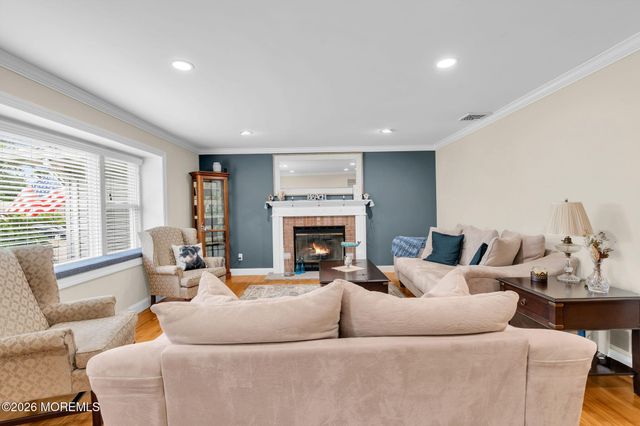 633 Spray Avenue, Beachwood, NJ 08722