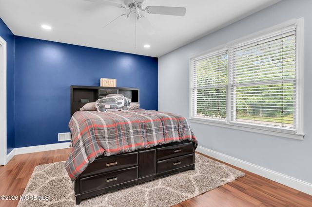 633 Spray Avenue, Beachwood, NJ 08722