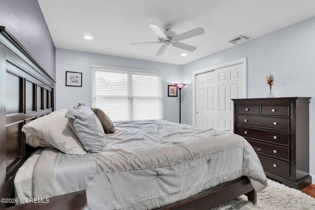 633 Spray Avenue, Beachwood, NJ 08722
