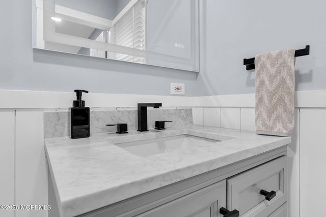 633 Spray Avenue, Beachwood, NJ 08722