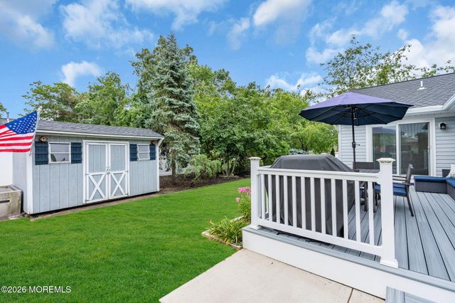 633 Spray Avenue, Beachwood, NJ 08722