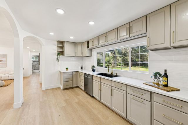 8060 Sunset Ave, Fair Oaks, CA 95628