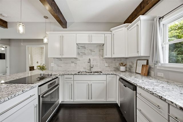 2112 F Street, Iowa City, IA 52245
