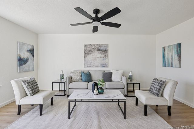 6210 outlook, San Antonio, TX 78233