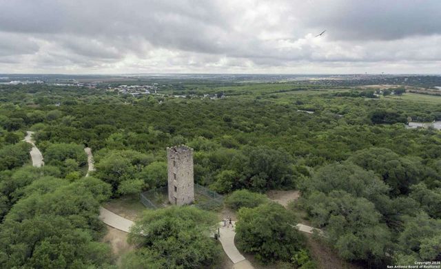 6210 outlook, San Antonio, TX 78233