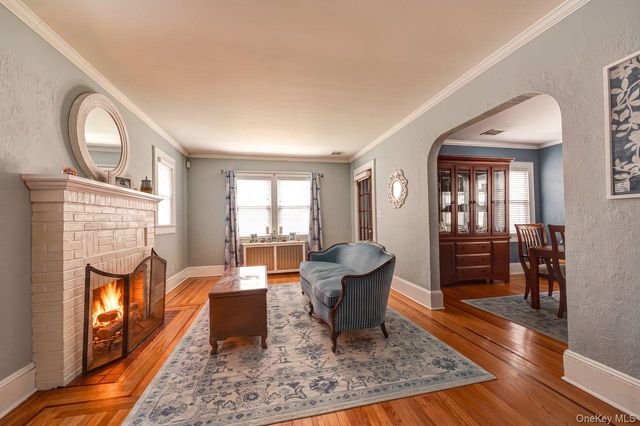 6 Troy Place, Merrick, NY 11566
