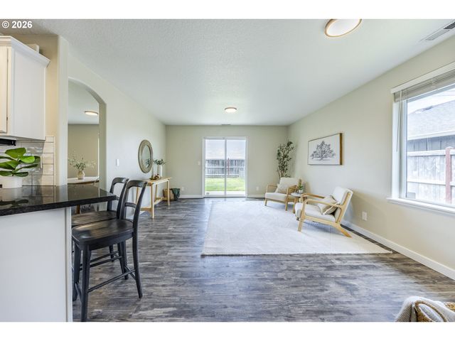1580 IRON HORSE Rd, Eugene, OR 97402