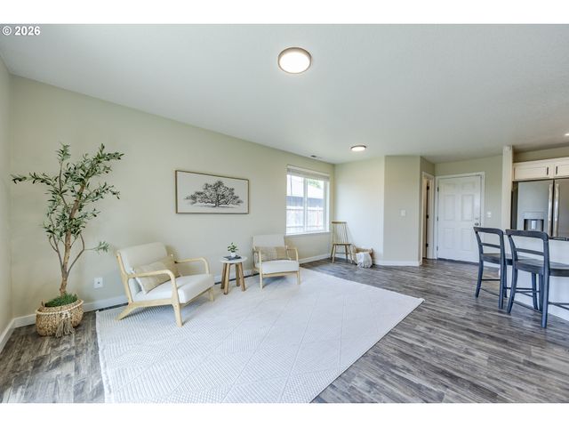 1580 IRON HORSE Rd, Eugene, OR 97402