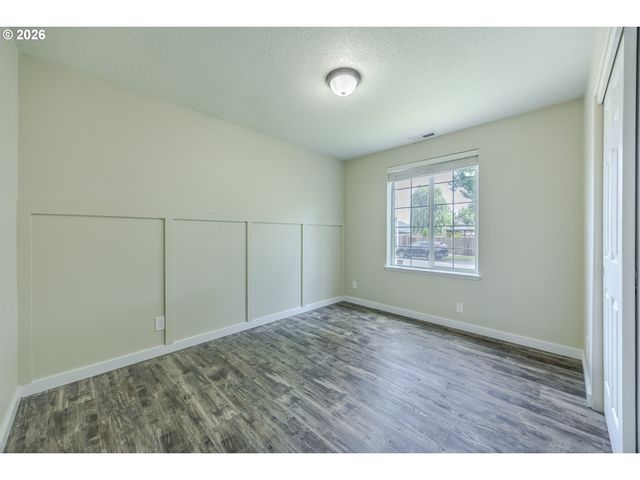 1580 IRON HORSE Rd, Eugene, OR 97402