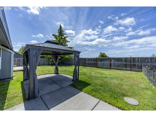 1580 IRON HORSE Rd, Eugene, OR 97402