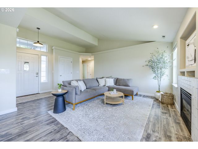 1580 IRON HORSE Rd, Eugene, OR 97402