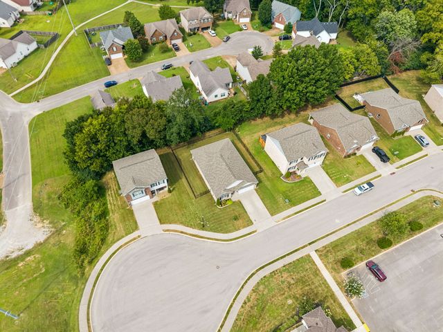1230 Sylvan Park Dr, Spring Hill, TN 37174
