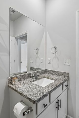 1230 Sylvan Park Dr, Spring Hill, TN 37174