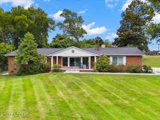 300 Clearfield Rd, Knoxville, TN 37922