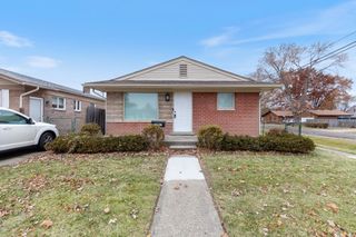 19631 Williamson Street, Clinton Township, MI 48035