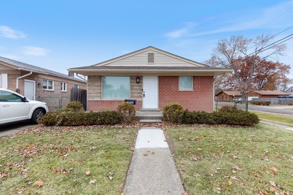 19631 Williamson Street, Clinton Township, MI 48035