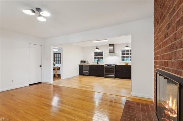 476 Elizabeth Lake DR, Hampton, VA 23669
