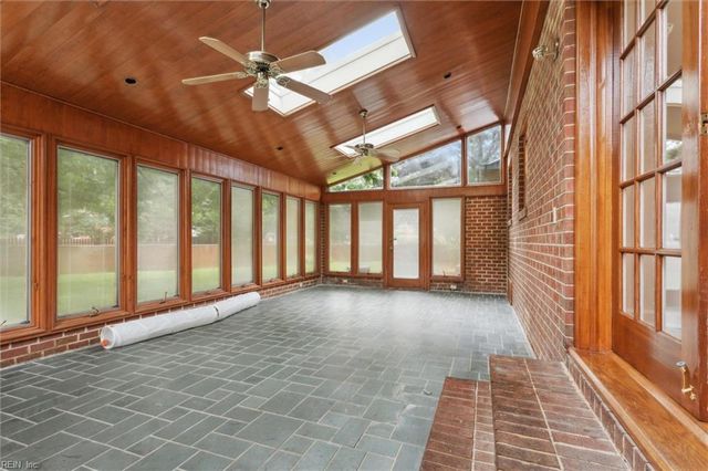 476 Elizabeth Lake DR, Hampton, VA 23669