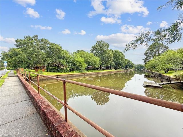 476 Elizabeth Lake DR, Hampton, VA 23669