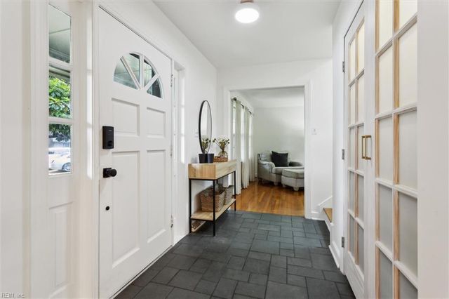 476 Elizabeth Lake DR, Hampton, VA 23669