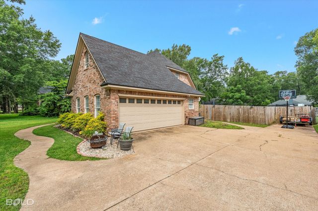 4013 Wisteria Lane, Benton, LA 71006