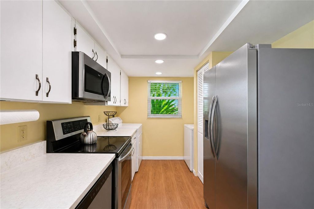 Image 12 of property listing at 9406 ANDOVER CIRCLE, Bradenton, FL 34210