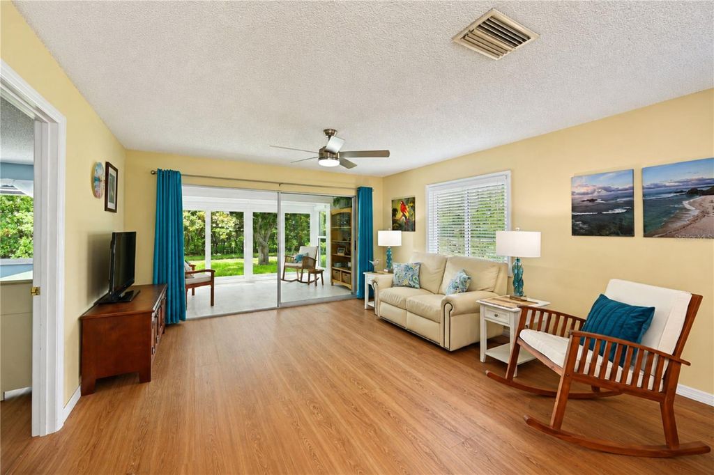 Image 16 of property listing at 9406 ANDOVER CIRCLE, Bradenton, FL 34210