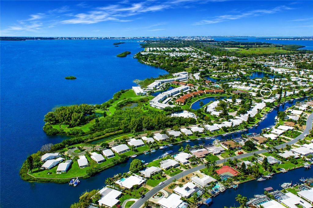 Image 35 of property listing at 9406 ANDOVER CIRCLE, Bradenton, FL 34210