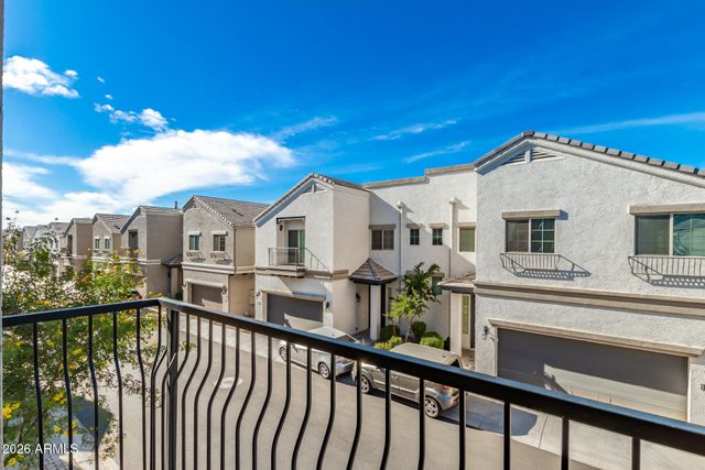 3059 N 33rd Place, Phoenix, AZ 85018