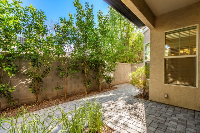 3059 N 33rd Place, Phoenix, AZ 85018