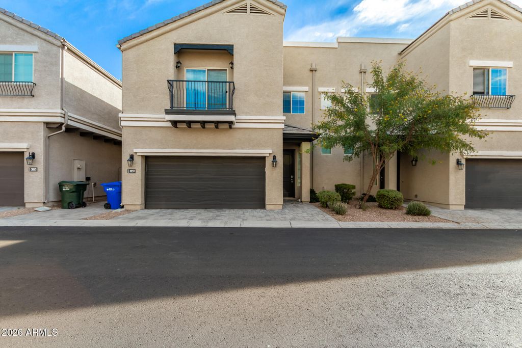 3059 N 33rd Place, Phoenix, AZ 85018