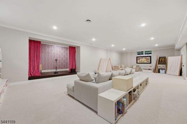 171 Tennyson Dr, Millburn Twp., NJ 07078