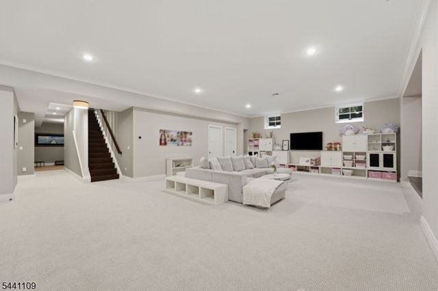 171 Tennyson Dr, Millburn Twp., NJ 07078
