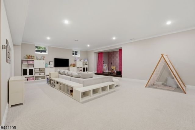 171 Tennyson Dr, Millburn Twp., NJ 07078