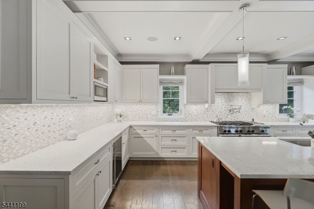 171 Tennyson Dr, Millburn Twp., NJ 07078